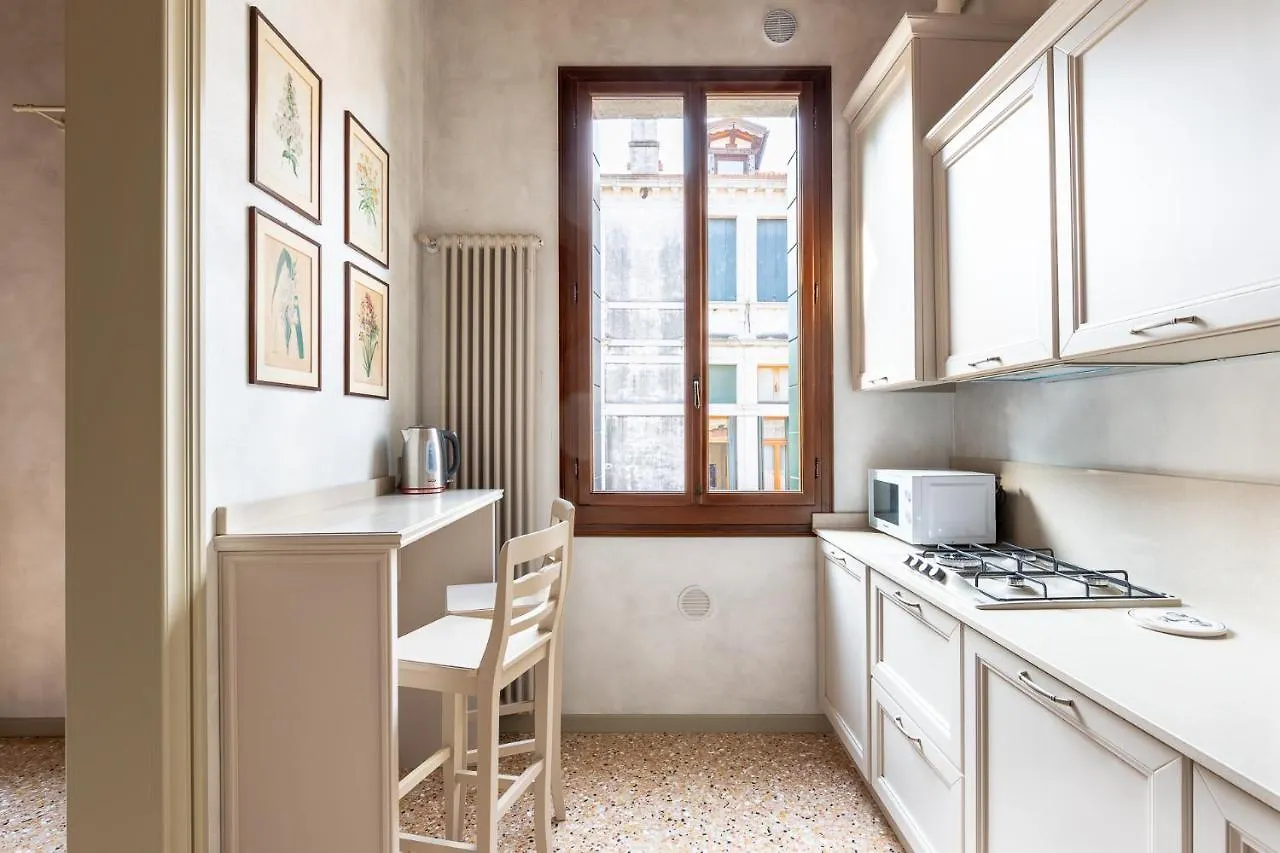 Ca' Cappello Venice Apartment 1 With Canal View