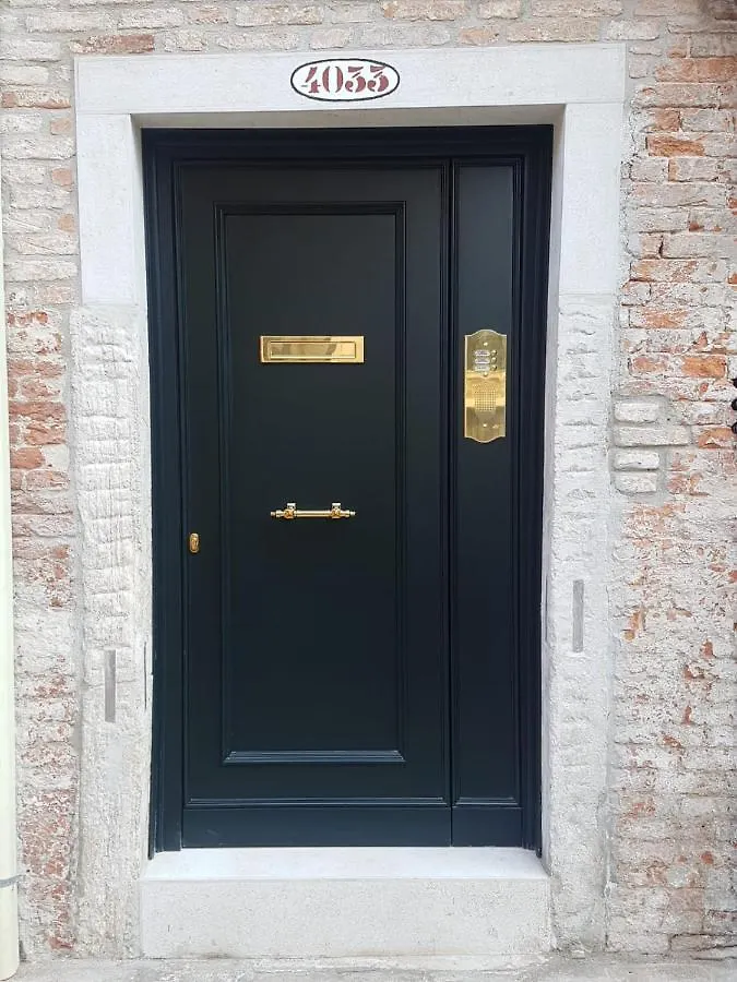 Ca' Cappello Venice Apartment 1 With Canal View 0*,  Itálie